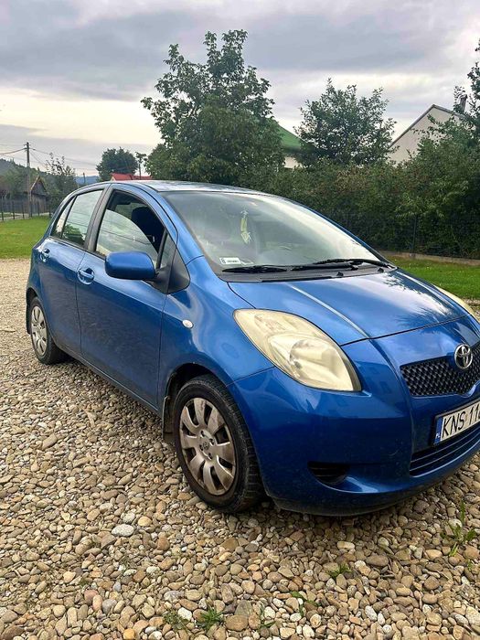 Toyota Yaris 1.0 KAT Benzyna 2006r przebieg 193 tyś 5-drzwi