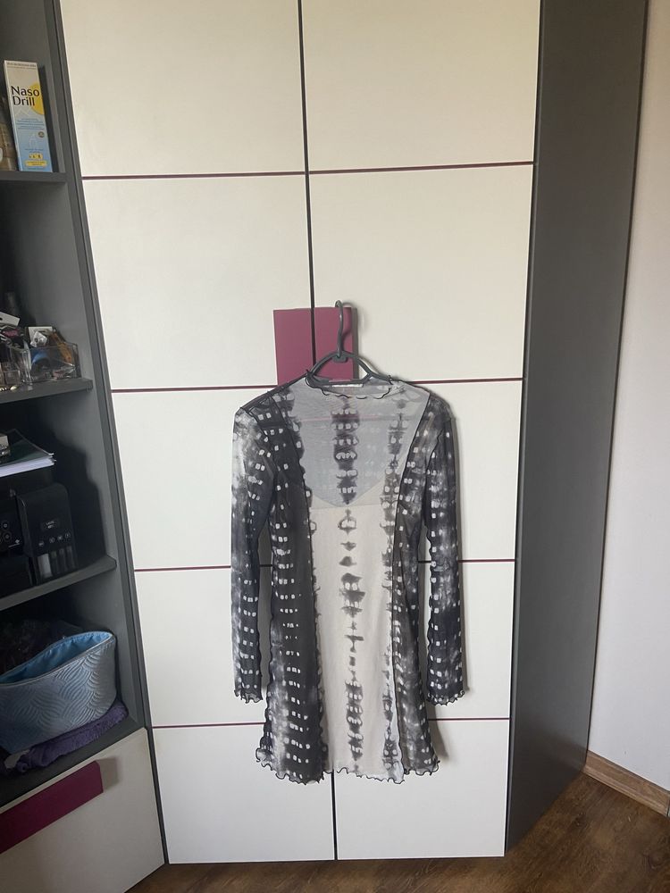 Sukienka z halką Stradivarius XS