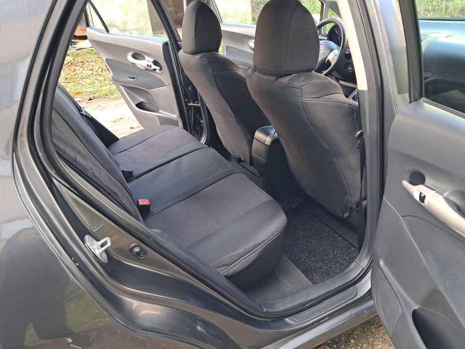 Toyota  2008г.1.6 бензин.