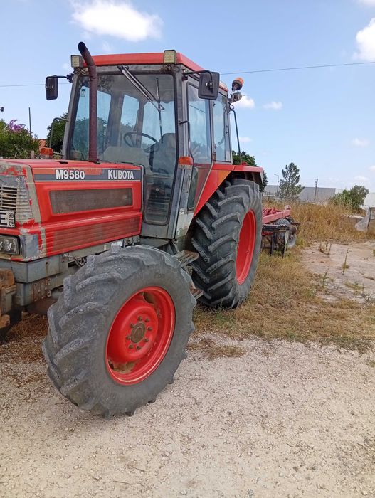 Trator Kubota 95 80 dt
