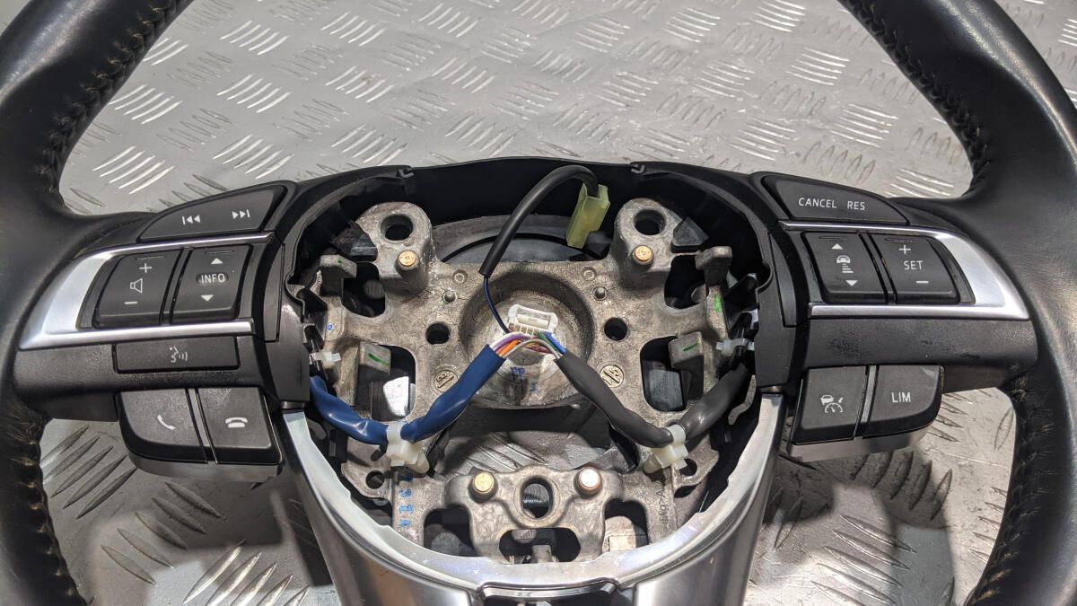 Руль с кнопками (мультируль) KA0G3298202 Mazda CX-5 KE разборка