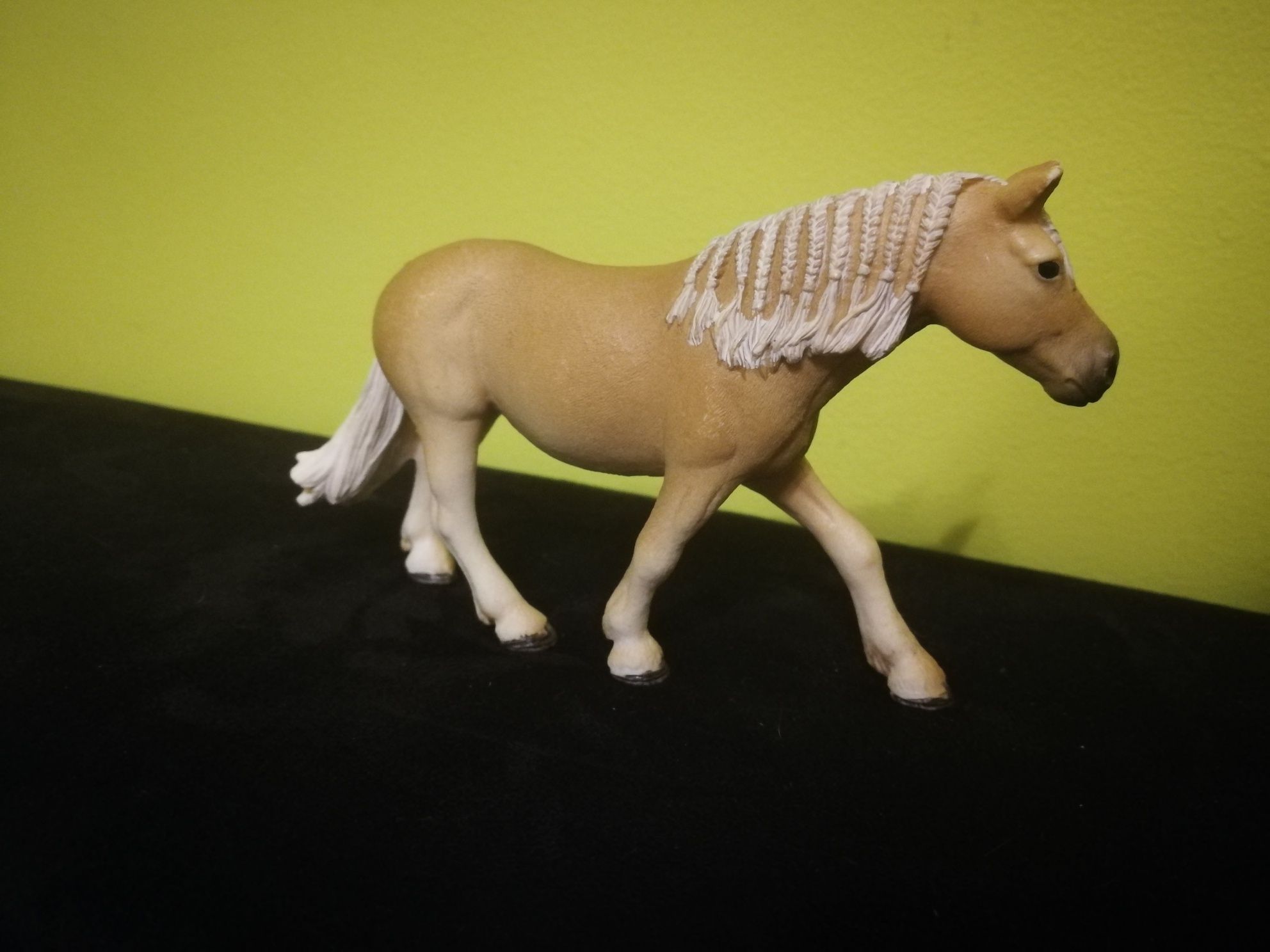 Figurka konia schleich