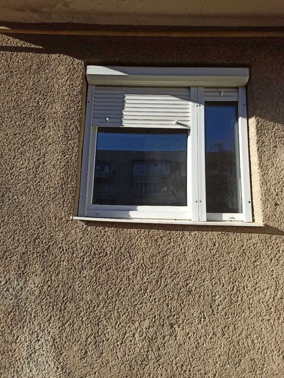 продам вживані склопластикові вікна із зовнішніми жалюзями
