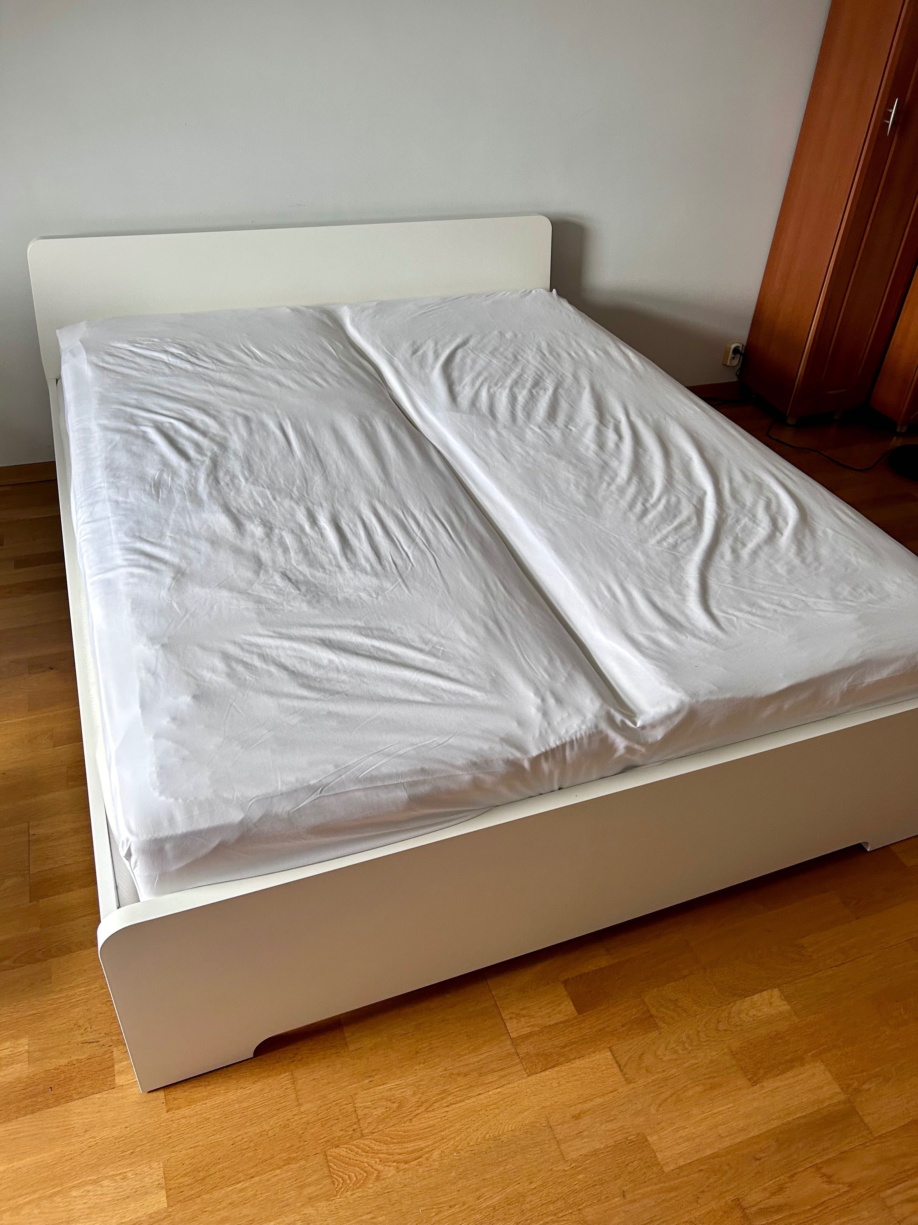 Łóżko małżeńskie IKEA 160x200cm