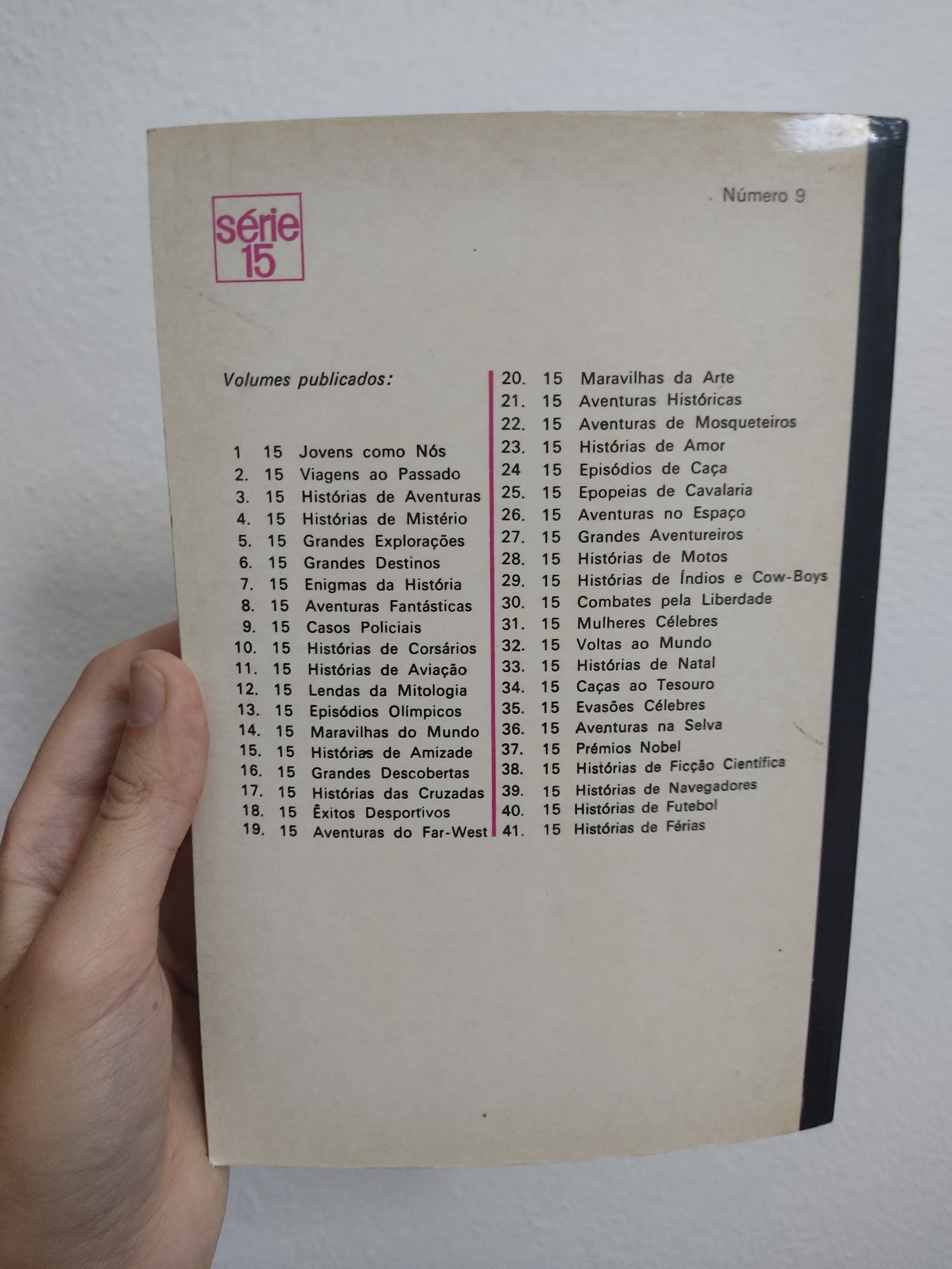 Livro de mistério/ thriller - 15 casos Policiais