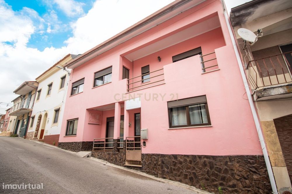 Lar em Funcionamento com rentabilidade anual acima 15%. – Vila Nova de