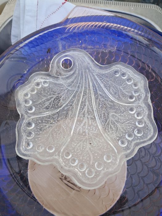 Salva em vidro forma de parra