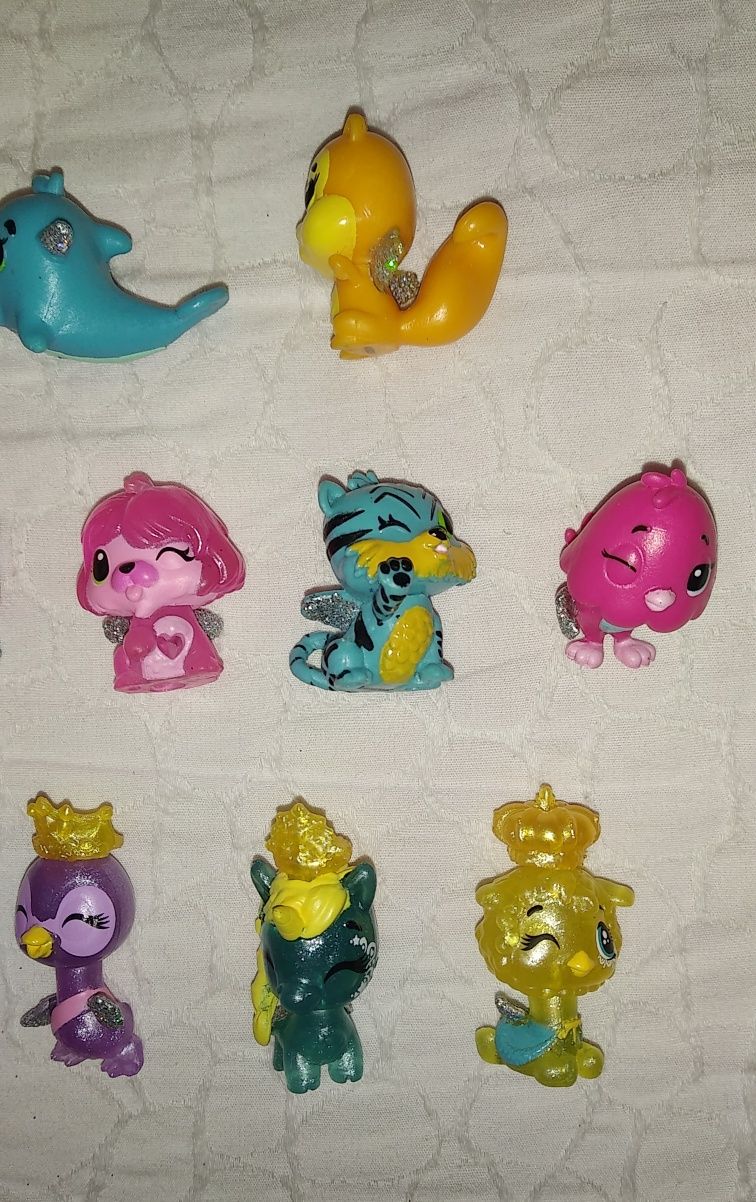 Zestaw figurek hatchimals