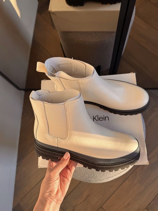 Жіночі шкіряні білі черевики ботінки  US 9 устілка 26 см. Michael Kors