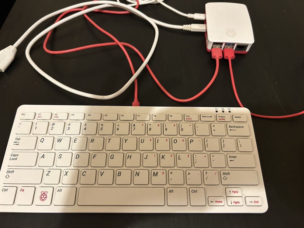 Raspberry Pi4 Model B 8GB Desktop Kit