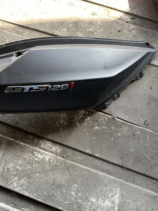 Prawy ogon Sym Gts Evo 125 H946