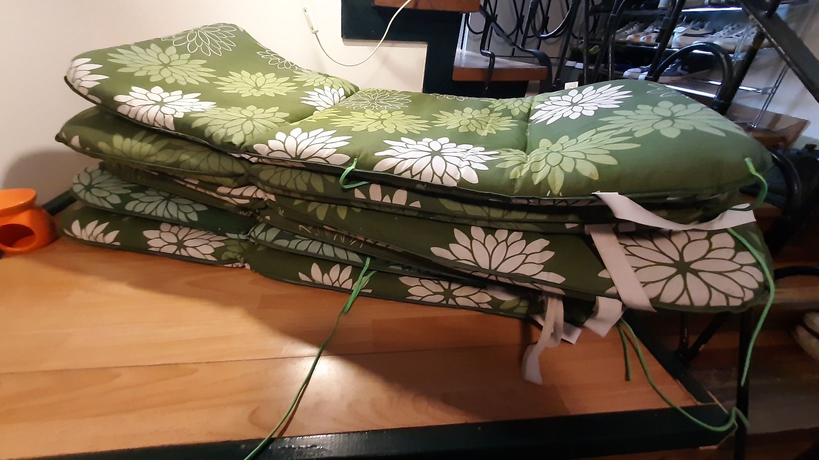 Poduszki podkłady na fotele ogrodowe