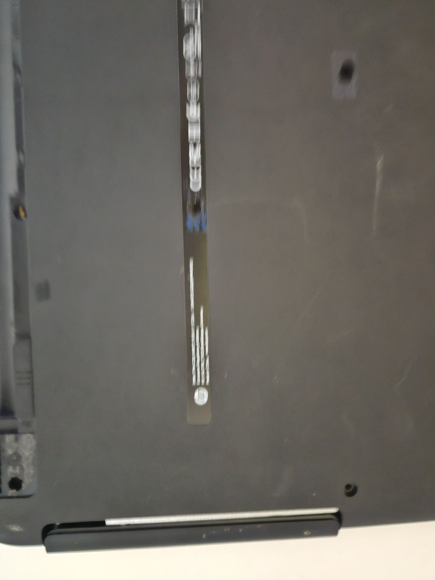 Sprzedam laptopa hp TPN c126