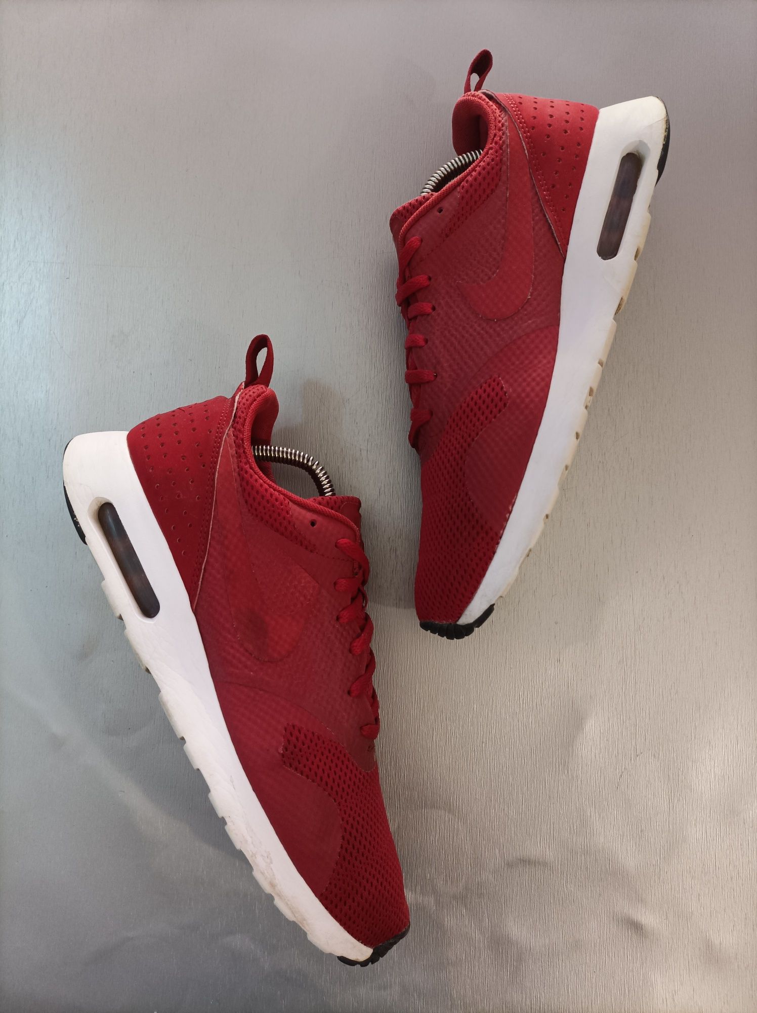 Кроссовки Nike Air Max Tavas Red
ОРИГИНАЛ 
Отлично подходят для заняти