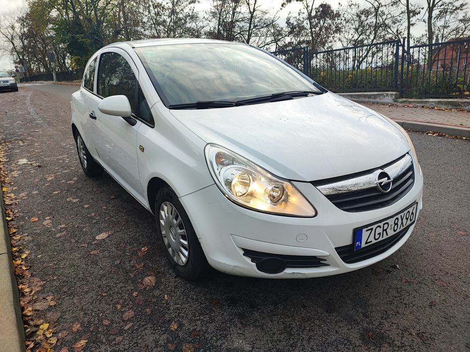 Opel Corsa D 1,0 benzyna 2009 rok zarejestr hak