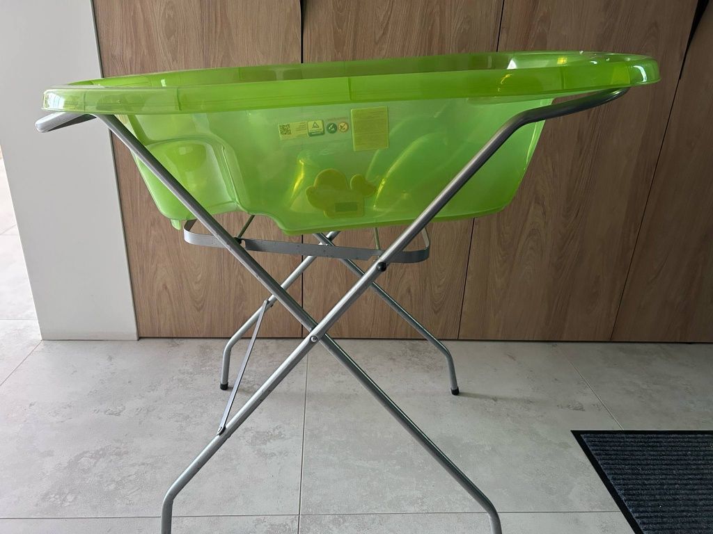 Stojak pod wanienka