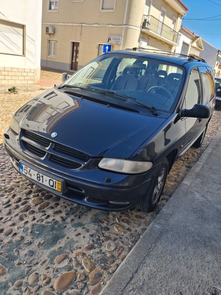 Chrysler Voyager Madison impecável