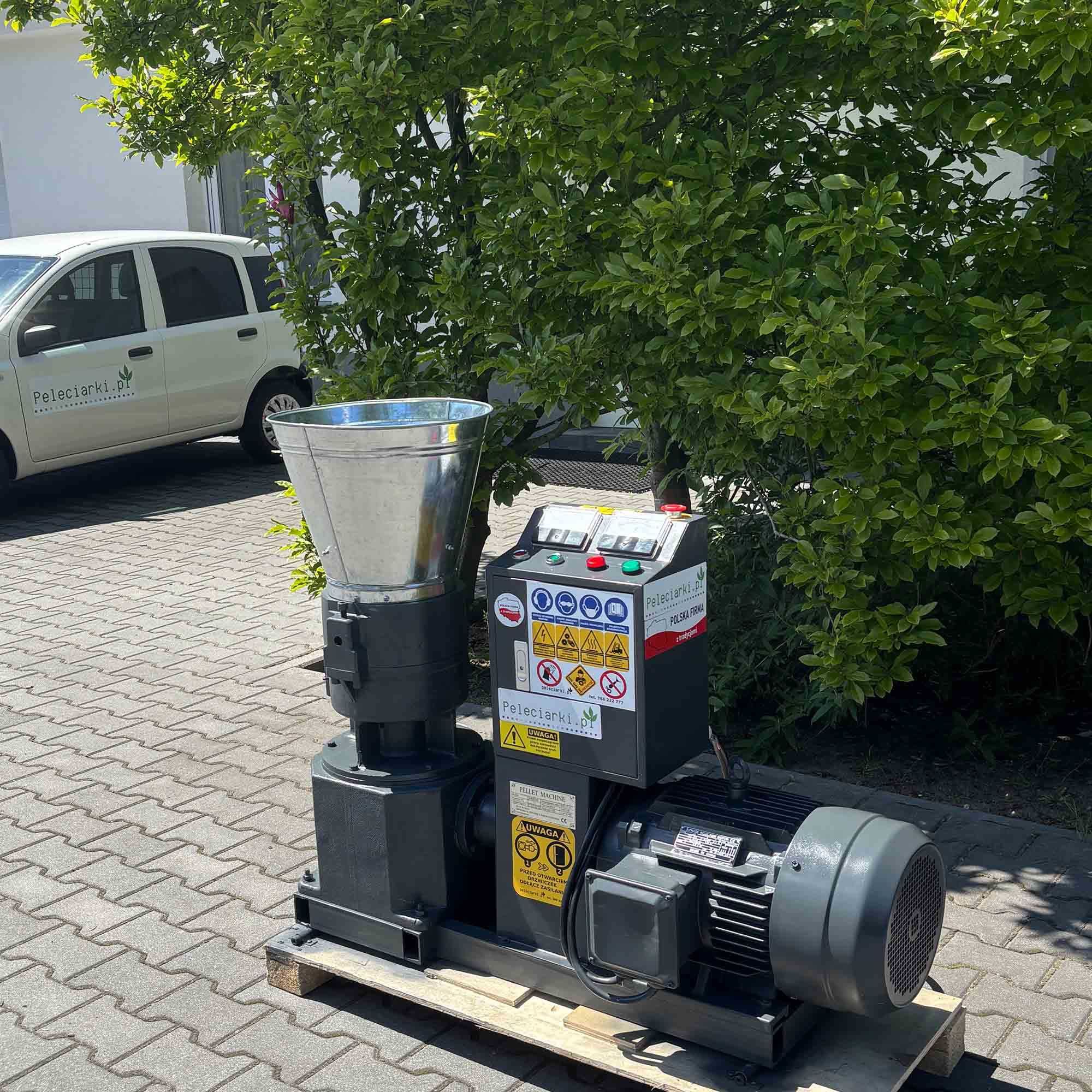 Pełna Linia Produkcyjna 220kg/h BRYKIET Pasza Karma Nawóz TRAWOKULKA