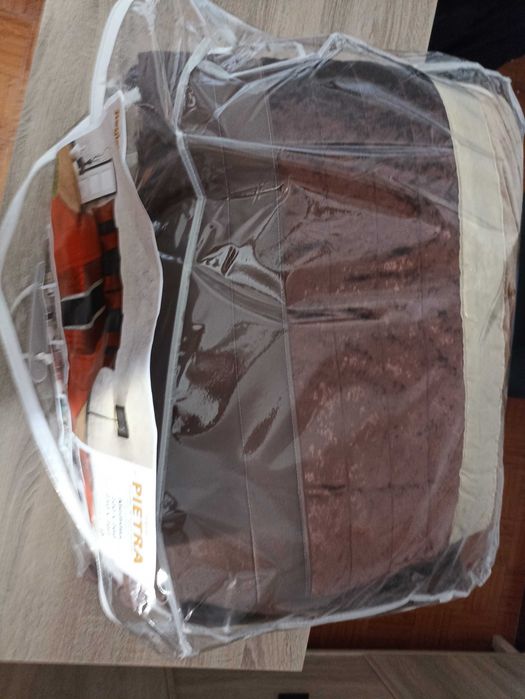 Edredão Pietra castanho e dourado