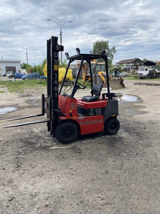 Продам погрузчика Balcancar DV 1661