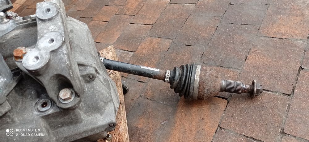 Skrzynia biegów /F40 Opel Insignia 160 km/ 2010/