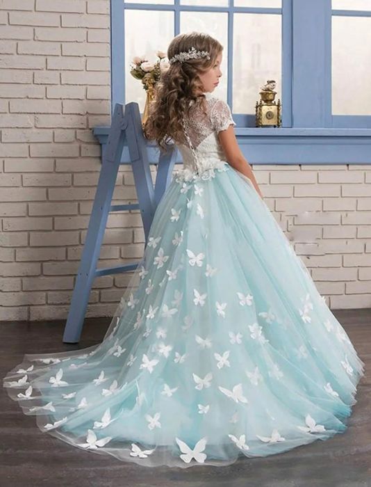 Платье для девочки пышное на 7-8-9 лет