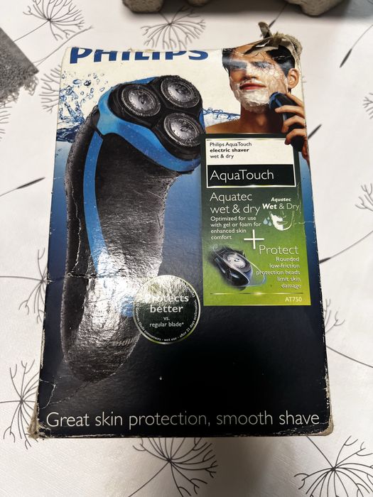 Бритва Philips AT 750