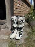 Alpinestars Tech 10 roz. 43 biale plus torba na buty ogio