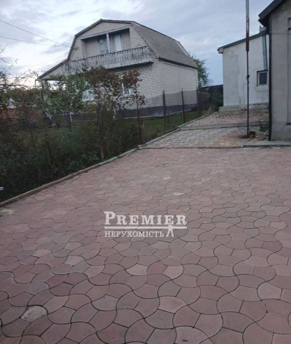 Будинок 105 м² у центрі Прилиманського, 8 соток, відмінне розташування