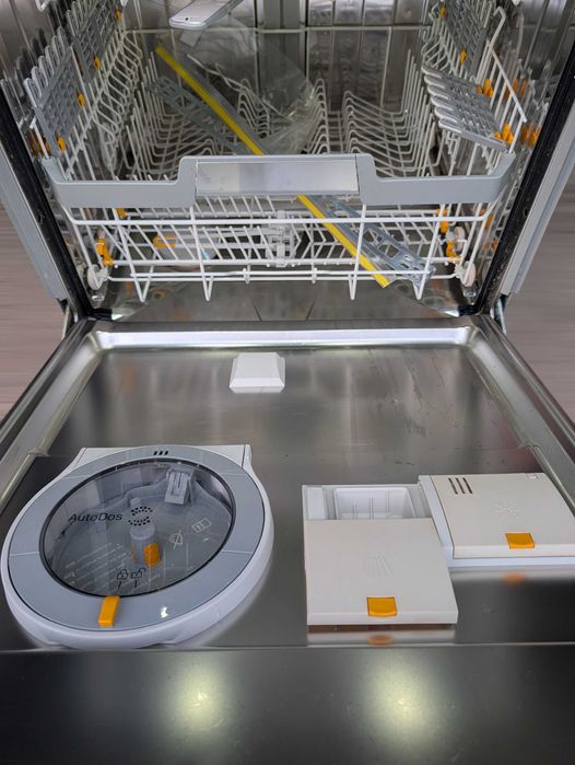 Zmywarka Miele G7595 SCVi XXL – do zabudowy, b.dobry stan