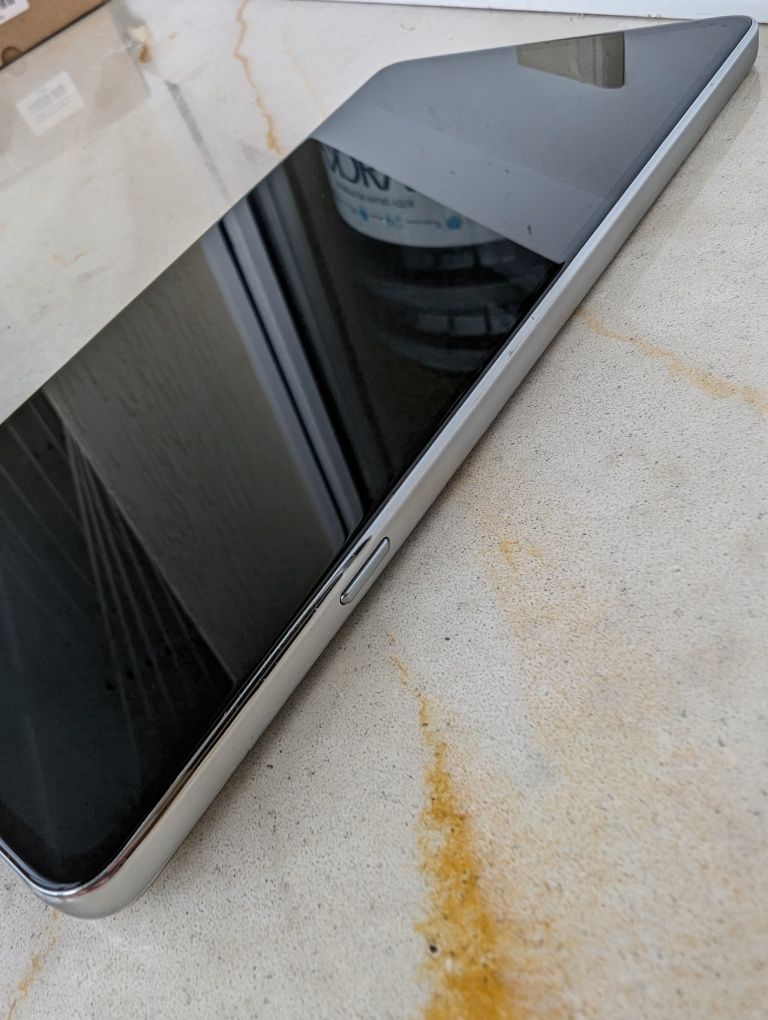 Смартфон Motorola Edge 20 8/128GB Frosted White