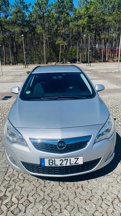 Opel Astra Sports Tourer J, 1.7 CDTI, 2011 -  em perfeito estado