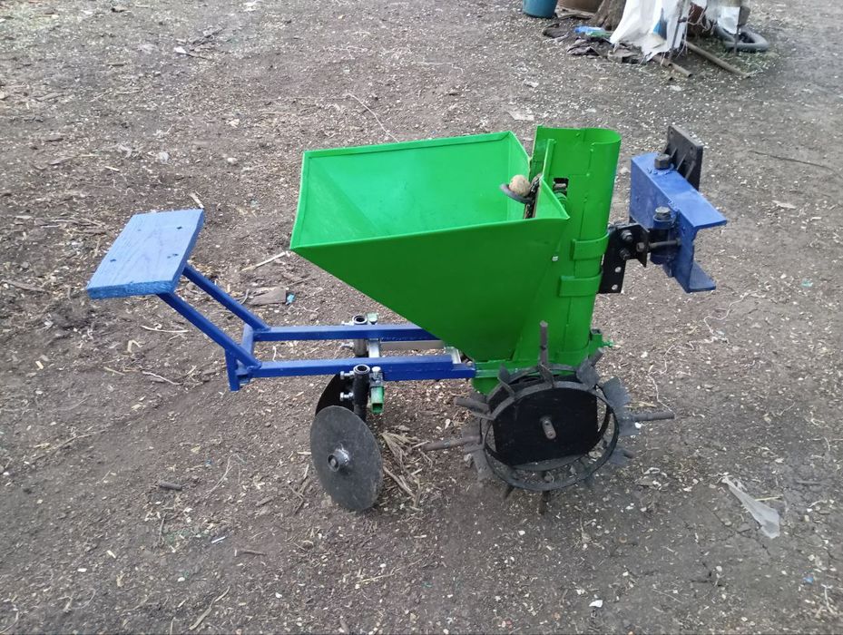 Картофелесажалка для Мототрактора