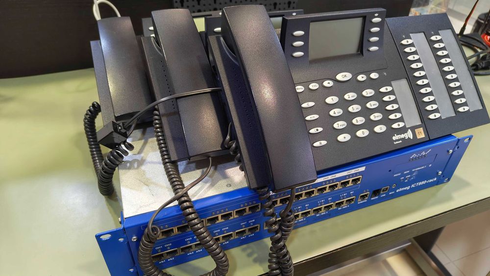 Central Telefónica Elmeg ICT880 +3 Telefones