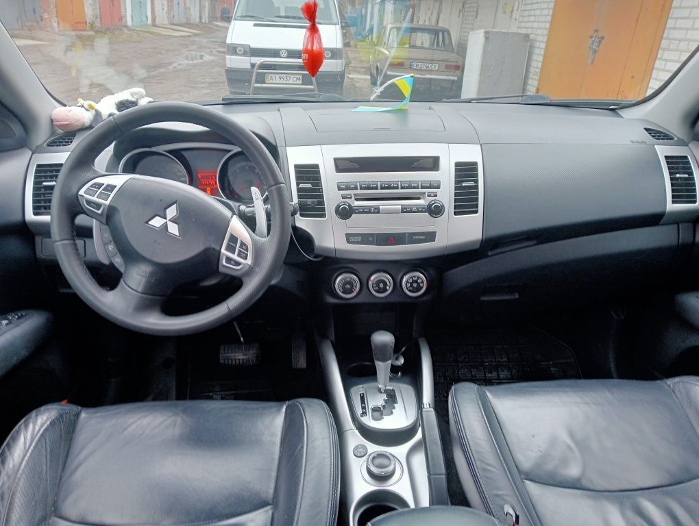 Mitsubishi outlander xl 2007 2.4 газ/бензин