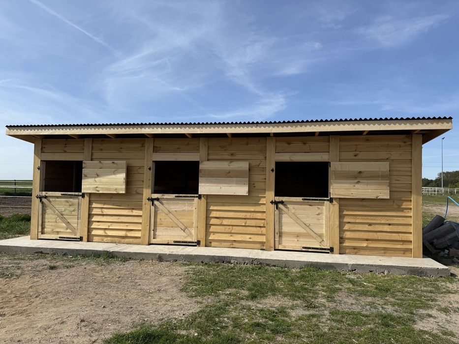 3 BOKSY 3m x 3m dla koni