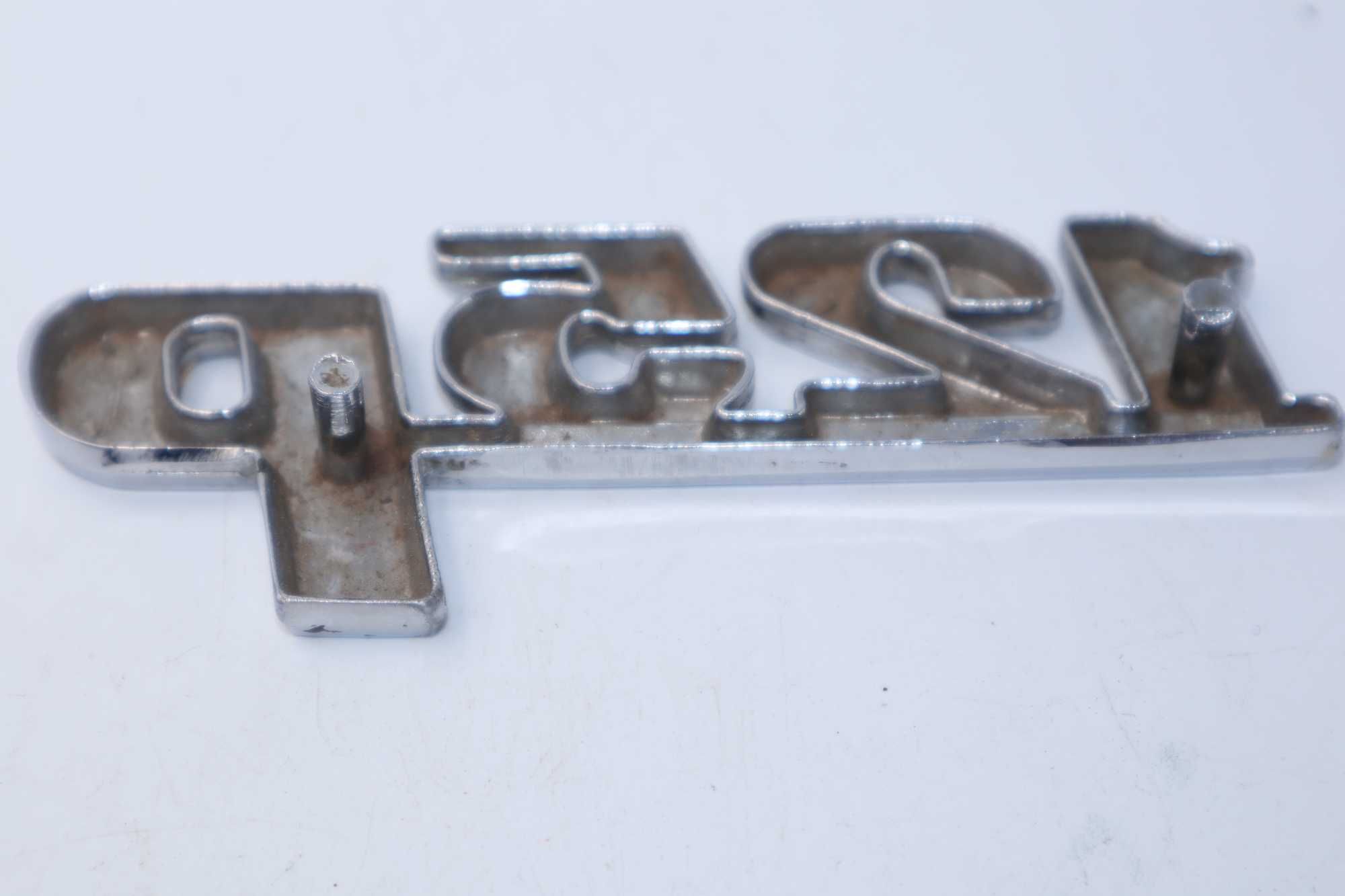 Emblemat Polski Fiat 125 p metalowy fabryczny FSO