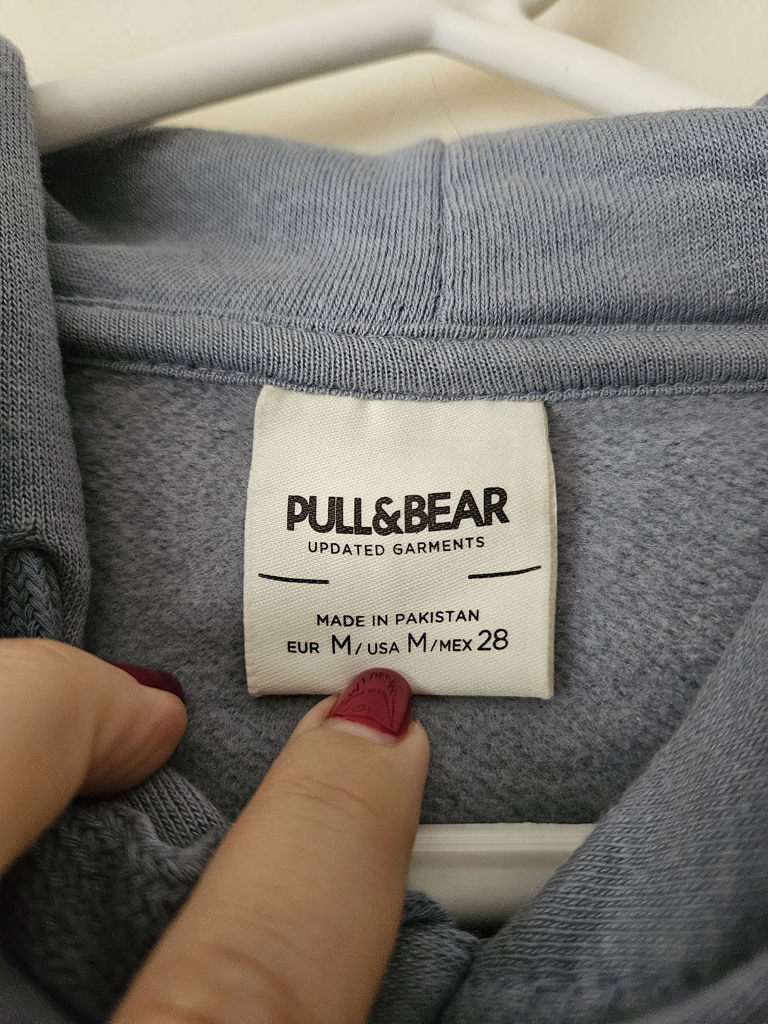 Sweat Pull and Bear