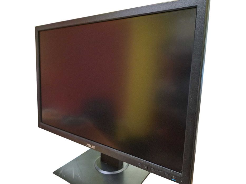 Monitor Asus BE24A od Lombards