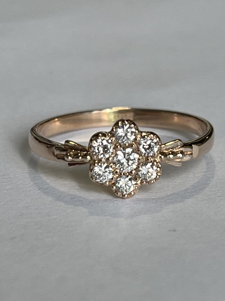 Золотое кольцо с бриллиантами 0,30 ct.