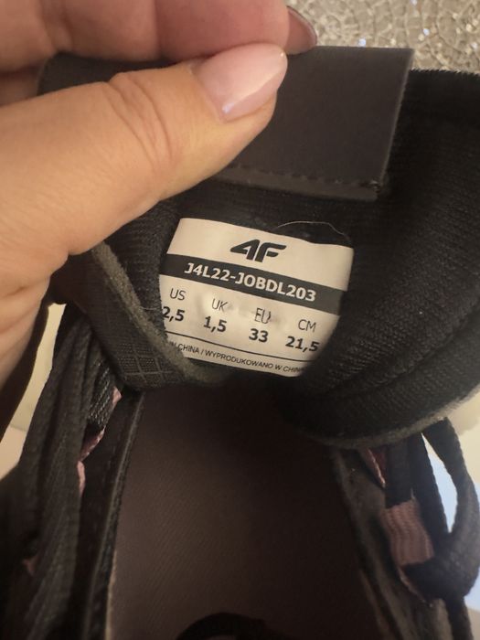Nowe sneakersy 33 firmy 4f Noise