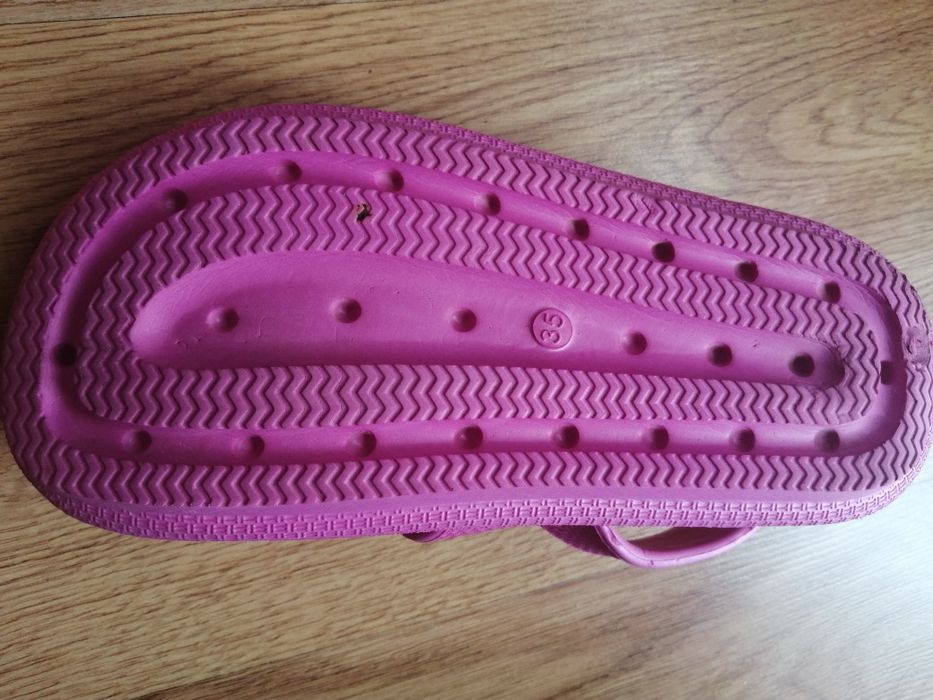 Sandały nowe, piankowe, dziewczece 35