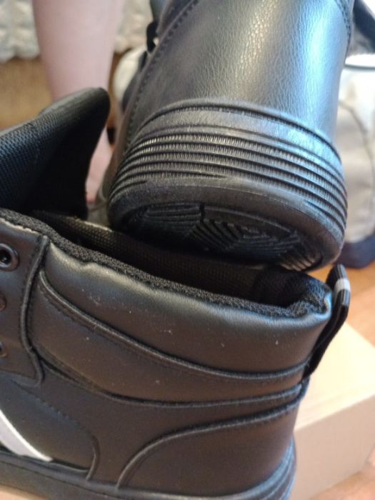 Демісезонні кросівки