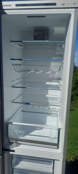 Продам холодильник SIEMENS