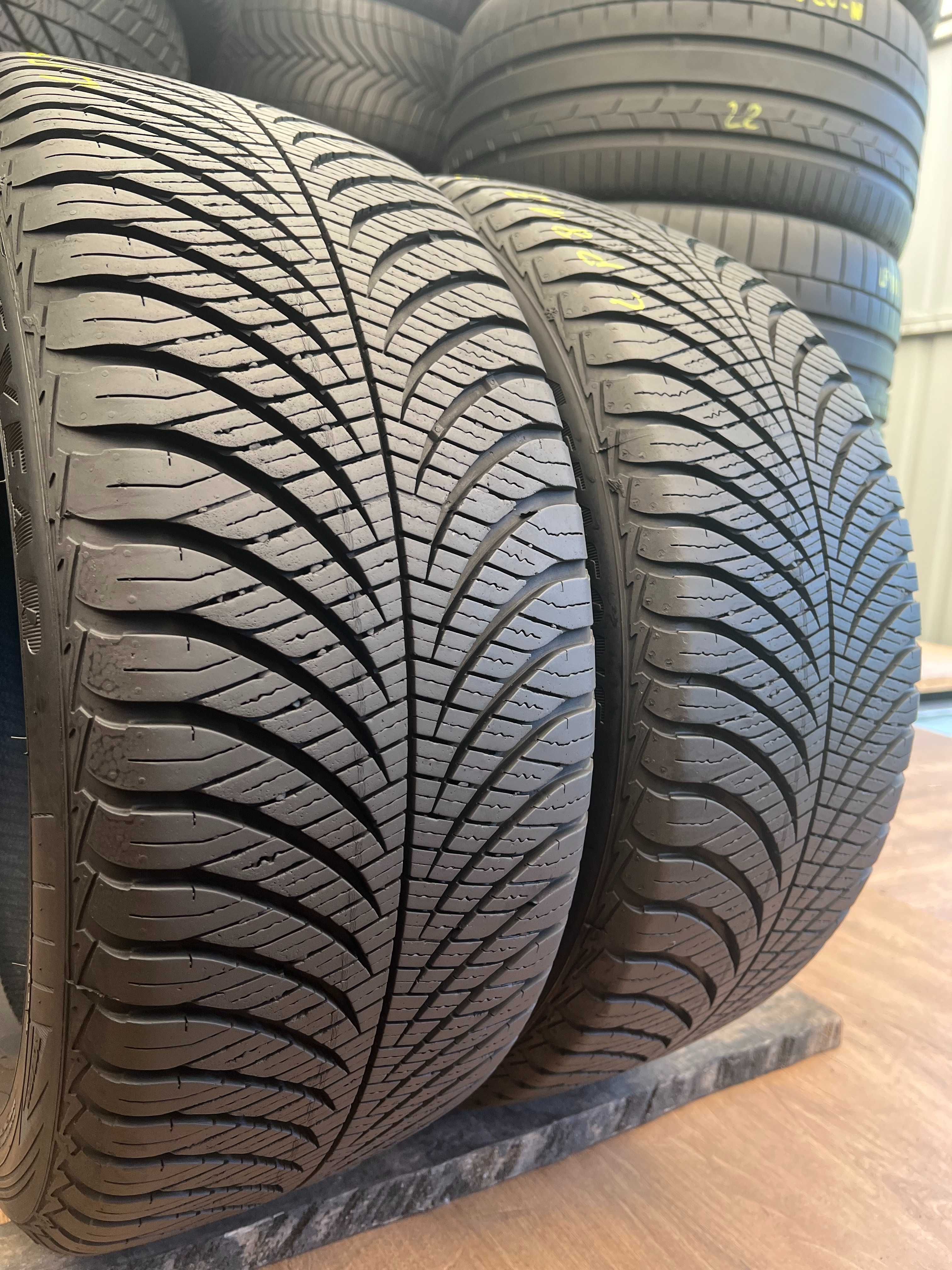 Opony wielosezonowe 215/45/R16 Goodyear Vector 4Seasons - 2 sztuki