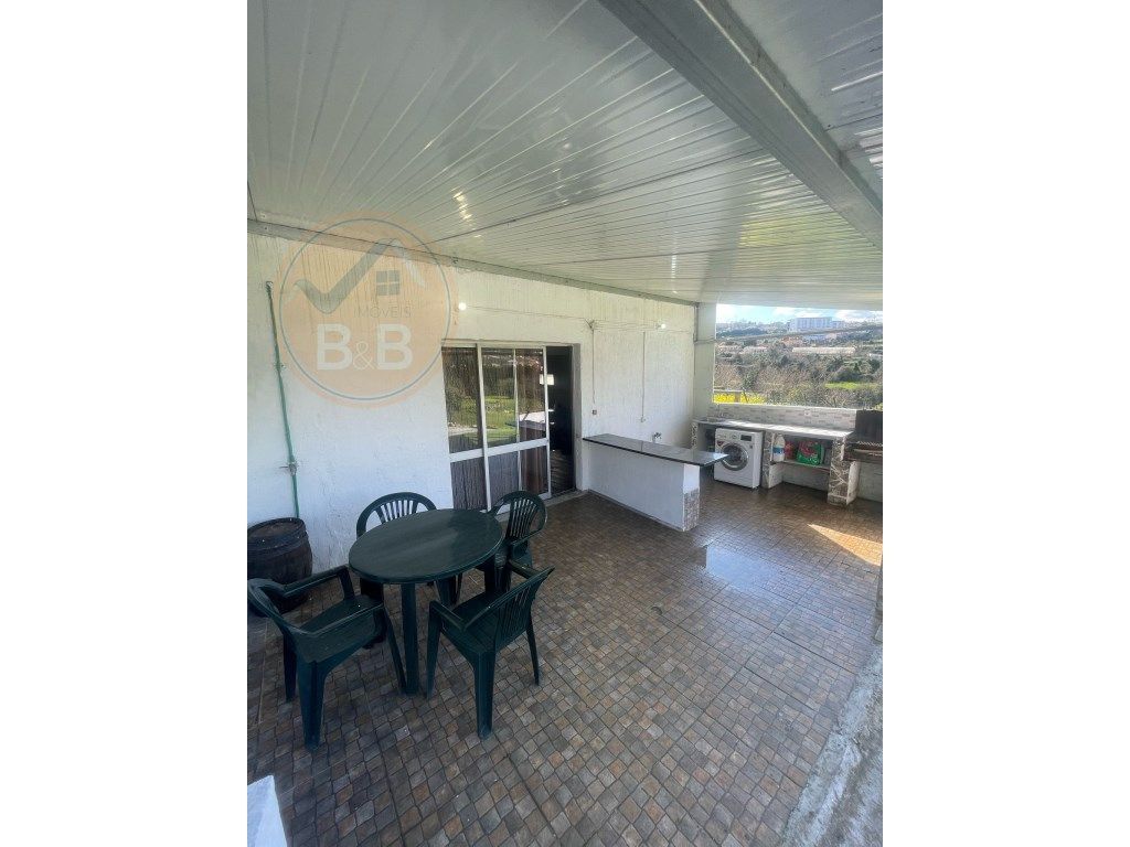 Quintinha com Alpendre Restaurado e Terreno de 5.383m² - Arco de Ba...