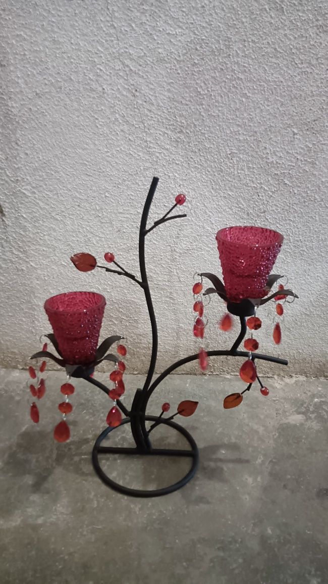 Castiçal com pedras pendentes