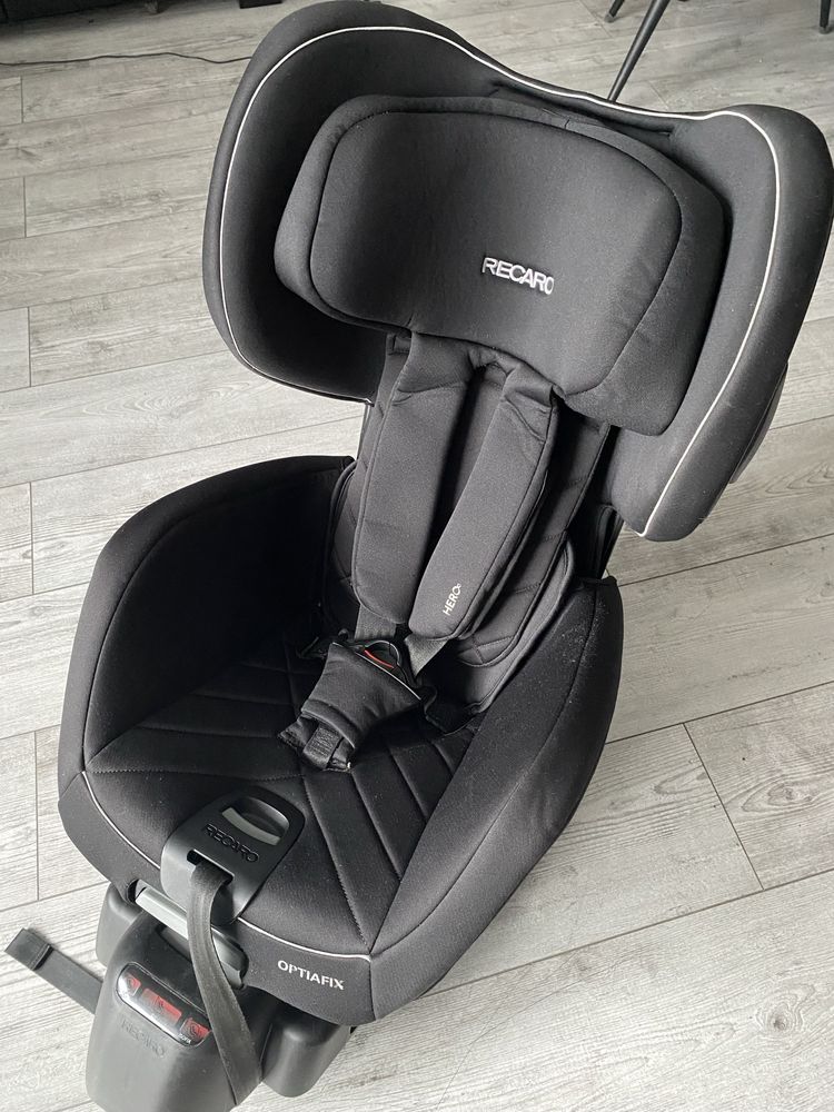 Fotelik Recaro Hero model Optiafix 9 - 18 kg jak Nowy