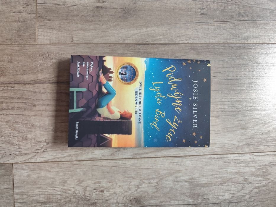 Książka Podwójne życie Lyndii Bird - Josie Silver