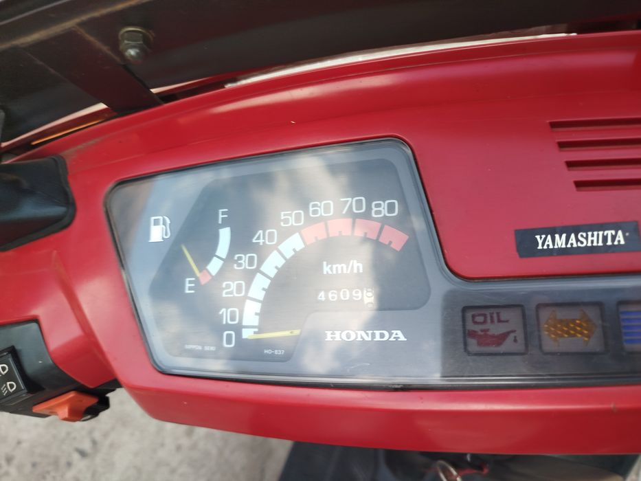 Продам скутер Хонда леад 90 куб